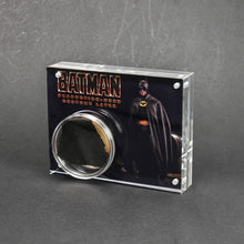 Charger l&#39;image dans la galerie, Morceau de costume - Batman avec Michael Keaton
