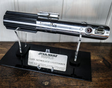 Charger l'image dans la galerie, Luke Skywalker ANH Lightsaber (réplique)