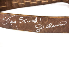 Charger l'image dans la galerie, Ceinture de munitions - Zombie (Dawn of the Dead) avec signature de George A. Romero