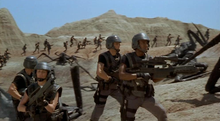 Charger l'image dans la galerie, Grenades et pochette de ceinture - Starship Troopers avec Casper Van Dien