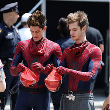 Charger l&#39;image dans la galerie, Fragment de costume -  The Amazing Spider-Man 2
