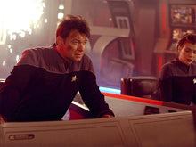 Charger l&#39;image dans la galerie, Autocollant de l&#39;Enterprise - Star Trek Insurrection
